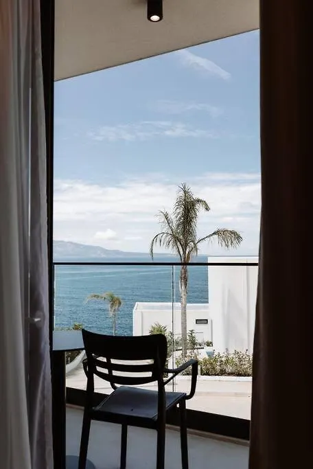 Palmera Sol Vila Sarandë